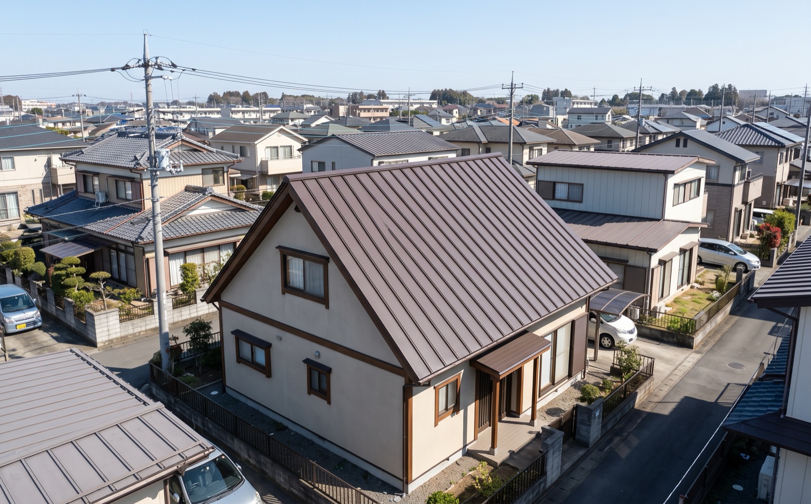 塗り替えを終えた金属の屋根